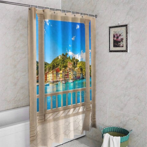 картинка 3D штора в ванную комнату «Балкон с видом на средиземноморский город» | интернет-магазин фотообоев ARTDECO