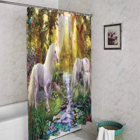 картинка Занавеска для ванной «Единороги на водопое» | интернет-магазин фотообоев ARTDECO