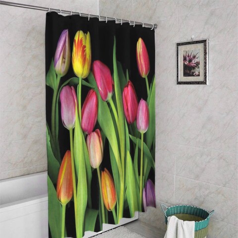 картинка 3D занавеска для ванны «Тюльпаны на темном фоне» | интернет-магазин фотообоев ARTDECO