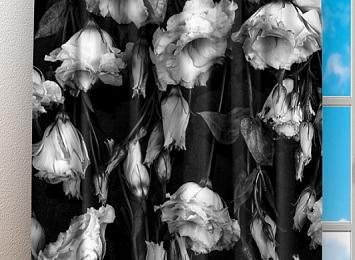 Фотошторы «Цветы на темной ткани»